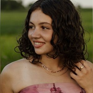 Meet your Posher, Cora